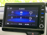 お好みの音楽やラジオを楽しめるオーディオシステム。CDやUSB、Bluetooth接続にも対応し、長距離ドライブも快適に過ごせます。