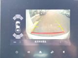 ●ガイドライン付きバックカメラ:不安な駐車もこれで安心!ガイドライン付きなので狭い箇所での駐車もラクラクです!
