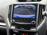 後方確認をサポートするモニターは、安全な運転に貢献。狭い場所での駐車も安心です。運転の苦手な方にもおすすめです。