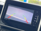 【バックカメラ】駐車時に後方がリアルタイム映像で確認できます。大型商業施設や立体駐車場での駐車時や、夜間のバック時に大活躍!運転スキルに関わらず、今や必須となった装備のひとつです!