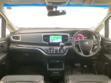 【前方視界】開放的な前方視界!運転がしやすく疲れにくいです♪窓が大きく、見通しがとっても良いおクルマですよ♪