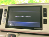 高精細な地図表示で、目的地までスムーズに案内。運転に集中しながら、安心してドライブを楽しめます。ナビゲーションで快適なカーライフを。