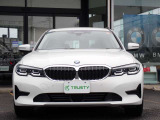 BMW在庫保有台数常時100台以上!ご来店の際はBMW本店(厚木市下荻野140-1)にご来店ください!弊社自慢の全天候型ショールーム!BMW在庫保有台数常時100台以上ございます!