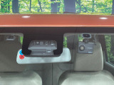 【ドライブレコーダー】ドライブレコーダー装備!走行中はもちろん、あおり運転や事故に遭遇した際、映像で記録し、万一のリスクに備えます。※記録用SDカードはお客様ご自身でご準備いただく必要があります。