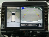 アラウンドビューモニターも装備しております。車庫入れの苦手なお客様も安心!重宝してくれます!