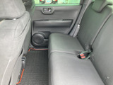 広々とした後席空間で、ゆったりとくつろげます。快適な車内空間は、長距離移動にも最適です。