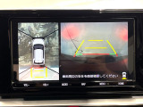 【パノラミックビューモニター】専用のカメラにより、上から見下ろしたような視点で360度クルマの周囲を確認することができます☆死角部分も確認しやすく、狭い場所での切り返しや駐車もスムーズに行えます。