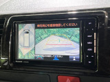 【パノラミックビューモニター】専用のカメラにより、上から見下ろしたような視点で360度クルマの周囲を確認することができます☆死角部分も確認しやすく、狭い場所での切り返しや駐車もスムーズに行えます。