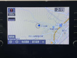 【ナビ機能付きディスプレイオーディオ】ナビ機能搭載の他、お持ちのスマートフォンと連携して、ナビやbluetoothでの音楽再生が可能です♪デザインはもちろん操作性も良好!