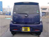 車両入庫時には外装磨きと内装クリーニングを実施しております。納車前にも実施いたしますので、綺麗に快適にお乗りいただけます。