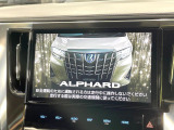 【10.5インチナビ】高級感とインパクトのある大画面ナビを装備。各種オーディオ操作はもちろん、スマホ連携もできる利便性の高いナビです♪