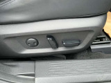 運転席パワーシート。