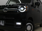 【LEDヘッドライト】悪天候や夜間走行時も良好な視界を確保し安心して運転できる高輝度LEDヘッドライトを装備!点灯速度が早く、消費電力も抑えられています!!