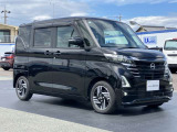 エマージェンシーブレーキ(衝突被害軽減ブレーキ)、フロントカメラが車両や歩行者を検知し警告音と共に衝突回避、軽減をアシストしてくれます。