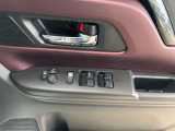 全方位モニター付メモリーナビゲーション スズキコネクト対応通信機装着車 フルセグTV 2WD 届出済未使用車 両側電動スライドドア パドルシフト 新品フロアマット