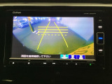 リアカメラ装備、運転に自信のない方でも安心して車庫入れができるリバース連動リアカメラが装着されています。狭い駐車場はもちろん、雨の日や夜間でもストレスなく運転していただけます。