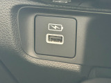 電子機器の充電ができるUSBジャックが付いております!