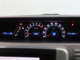 メーターはスッキリとしたデザインで、とても見やすく、安全運転のお役に立ちます。