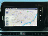 日産純正9インチメモリーナビ(MM223D-L)装備。スマートフォンによる部分地図更新、Bluetooth接続での音楽視聴、快適な画面操作と高音質なオーディオ再生。