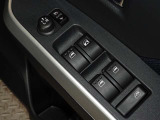 電動格納式ドアミラー・パワーウインドウを装備しています。