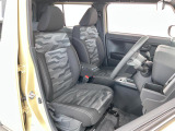 【運転席・助手席】内装ルームクリーニング済みです。しっかり綺麗にしていますので、是非、お確かめください。車に自信があるからこそ、是非一度ご来店頂き内外装も見てもらえると幸いです。