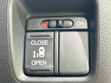 【パワースライドドア】スマートキーや運転席のスイッチでスライドドアの開閉が可能♪電動だから力を入れてドアを開ける必要が無く、小さいお子様でも、重い荷物を持っている時もラクに開け閉めできます♪