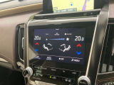 デュアルエアコンとは、運転席と助手席で、個別に温度設定ができる機能です。気温の感じ方は、人それぞれ違うもの。乗る人に優しい機能ですね。