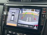 【アラウンドビューモニター】専用のカメラにより、上から見下ろしたような視点で360度クルマの周囲を確認することができます☆死角部分も確認しやすく、狭い場所での切り返しや駐車もスムーズに行えます。