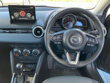 インパネ廻りと運転席です!シンプルにスッキリとまとまっています。運転操作に迷いにくくなっておりとても運転しやすいです。
