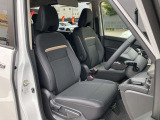 納車時にメンテナンスノートをお渡しします。おクルマの点検整備や保証内容がきちんと記録されているから安心です。メンテナンスは安心と信頼の日産サービス工場で。