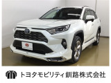 ハイブリッドならではの燃費と静寂性を兼ね備えたお車です