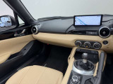 【展示車の状態】展示車は全て、マツダ車のエキスパートが、基本性能に関わる箇所を徹底的に点検。外装や室内に関しても、細部にいたるまで、しっかり清掃・洗浄を実施しています。