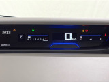 視認性の高いメーター回り。いろいろな情報も表示されます。