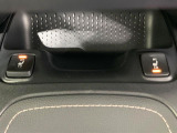 【シートヒーター】寒い日に重宝するシートヒーター!エアコンより早く温まってくれるので寒がりの人も安心ですね♪エアコンの温風は乾燥するから苦手、という方にもをおすすめです。