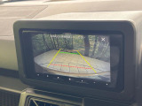 【バックカメラ】駐車時に後方がリアルタイム映像で確認できます。大型商業施設や立体駐車場での駐車時や、夜間のバック時に大活躍!運転スキルに関わらず、今や必須となった装備のひとつです!