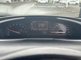 視認性の高いメーター類で、運転に必要な情報を的確に把握。運転状況を常に確認でき、安全運転をサポートします。