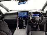 オシャレなインテリアで運転する気分も盛り上がりますよね^^