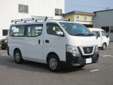 店舗も広くて明るく開放的です。ご家族揃ってご来店いただけるよう、キッズスペースも設けています。