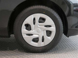 R8年式夏タイヤ185/65R15ダンロップ製です。