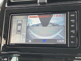 駐車時の安全性を高めるバックモニター付き。狭い場所でも、周囲の状況を確認しながらスムーズに駐車できます。