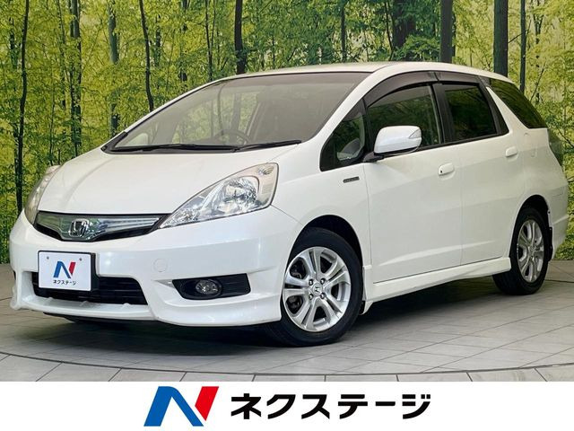 フィットシャトルハイブリッド 1.3 スマートセレクション ファインライン