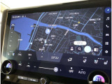 純正ナビを装備。タッチパネル式で使いやすく、お出かけもラクラクです。