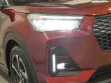 LEDヘッドライトです。デザイン性がよくとても明るいので、夜間の走行や悪天候でも安心です。しかも長寿命!