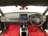 【前方視界】開放的な前方視界!運転がしやすく疲れにくいです♪窓が大きく、見通しがとっても良いおクルマですよ♪