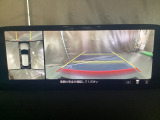 360度モニターは、4つのカメラによる前後左右・俯瞰映像でドライバーからは見えない領域の危険認知をサポート!全周囲の死角を減らし、狭い駐車場や幅寄せ、T字路の進入などの運転の安心感を高めます!