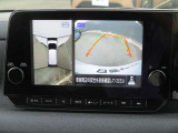 【アラウンドビューモニター】車を上から見下ろしているかのような映像で周囲の状況がひと目で確認、狭い駐車場に駐車するときも安心です♪♪障害物などがあると警告音がなりますので安心して駐車が出来ます★