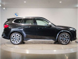 BMWでは重量配分にもこだわりがあり、FRモデルでは50:50とFFモデルでも60:40と前後の重量バランスにこだわり、軽快なハンドリングを実現しております。