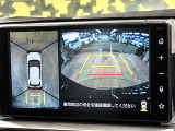 【パノラミックビューモニター】専用のカメラにより、上から見下ろしたような視点で360度クルマの周囲を確認することができます☆死角部分も確認しやすく、狭い場所での切り返しや駐車もスムーズに行えます。