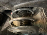 お車を安心してお乗りいただく為には、足回りの定期点検が欠かせません。サービスサポート(有償保証)では無料点検もご提供しており、安心のカーライフをお過ごしいただけるサポート体制が整っています。