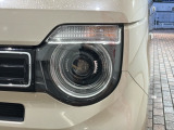 LEDヘッドライトは、点灯の瞬間から最大光量を発揮し、突然暗くなるトンネルなどでの安定感を高めます。